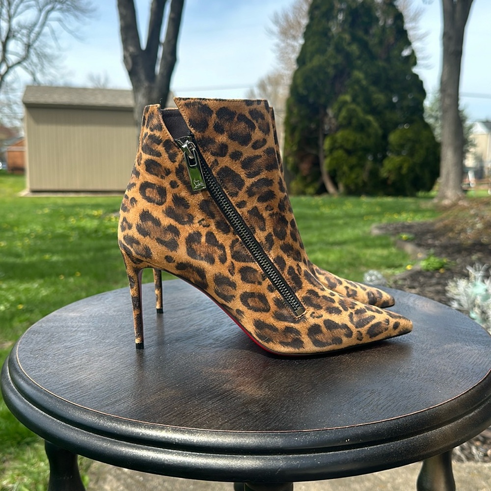 Christian Louboutin Birgikate 85 Booty ankle Boot Leopard Cheetah Size 38 NEW
